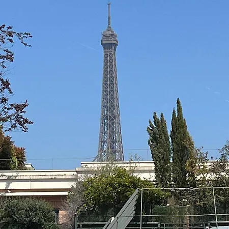 Superb With Eiffel Tower View Apartment *