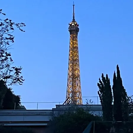 Superb With Eiffel Tower View Apartment *