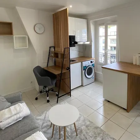 Superb With Eiffel Tower View Apartment *